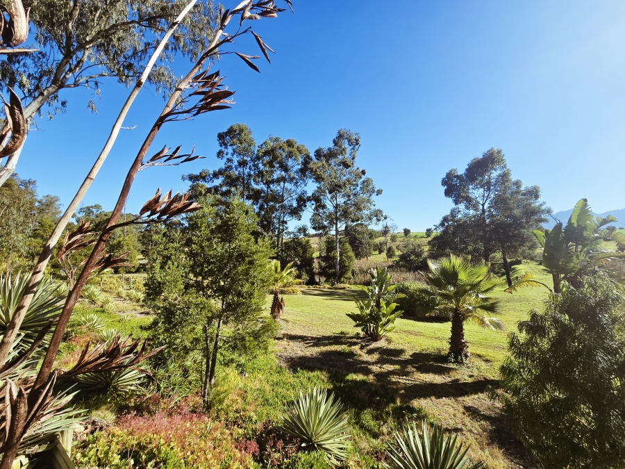 18 Bedroom Property for Sale in Geelhoutboom AH Western Cape